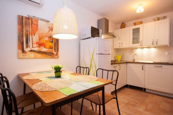 Apartments Mediteranea Baska  Exterior photo
